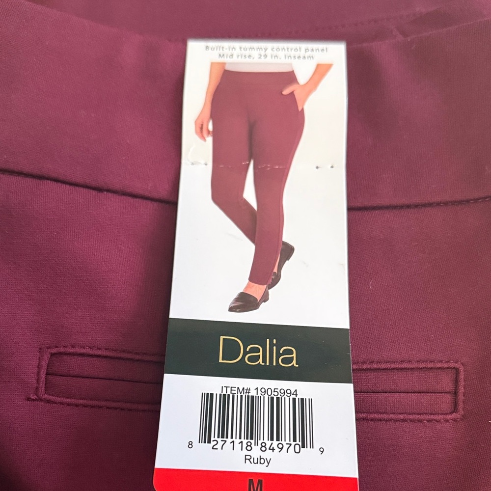 Dalia Ruby built in tummy control panel mid rise 29” inseam Ponte Pants size M